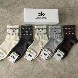 A13- ALO Yoga Women's Geometric Trim Half-Crew Socks 5-Pair Boxed Set